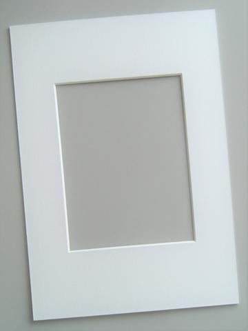 KARTON 24X30 (18X24) Hvítt